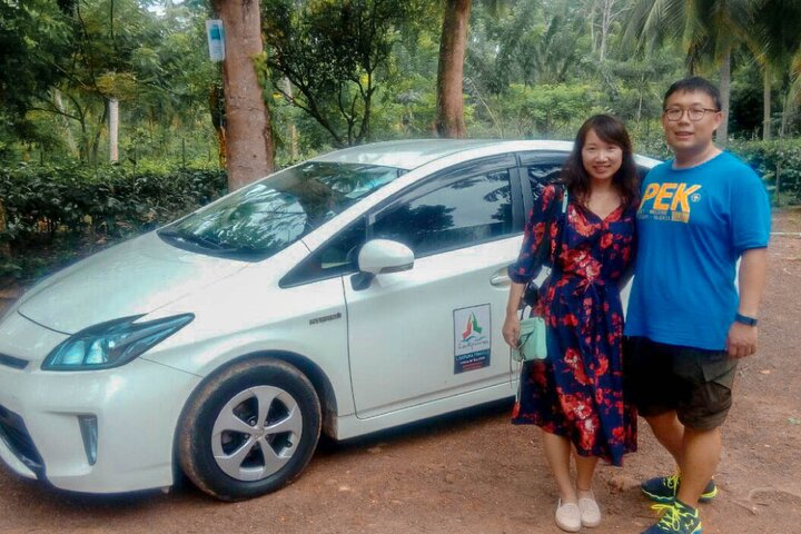 Transfer between Colombo Airport (CMB) and Crescat Apartments, Colombo - Photo 1 of 9